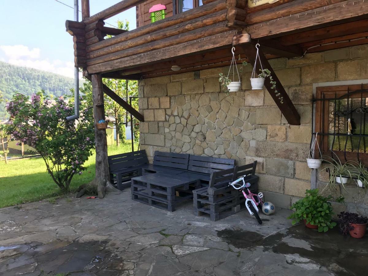 Садиба Червона Калина Private Estate Chervona Kalyna Yaremche Exterior foto